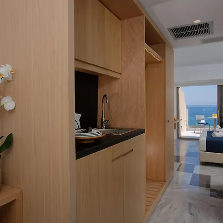 Archipelagos Hotel apartamentowy 4*